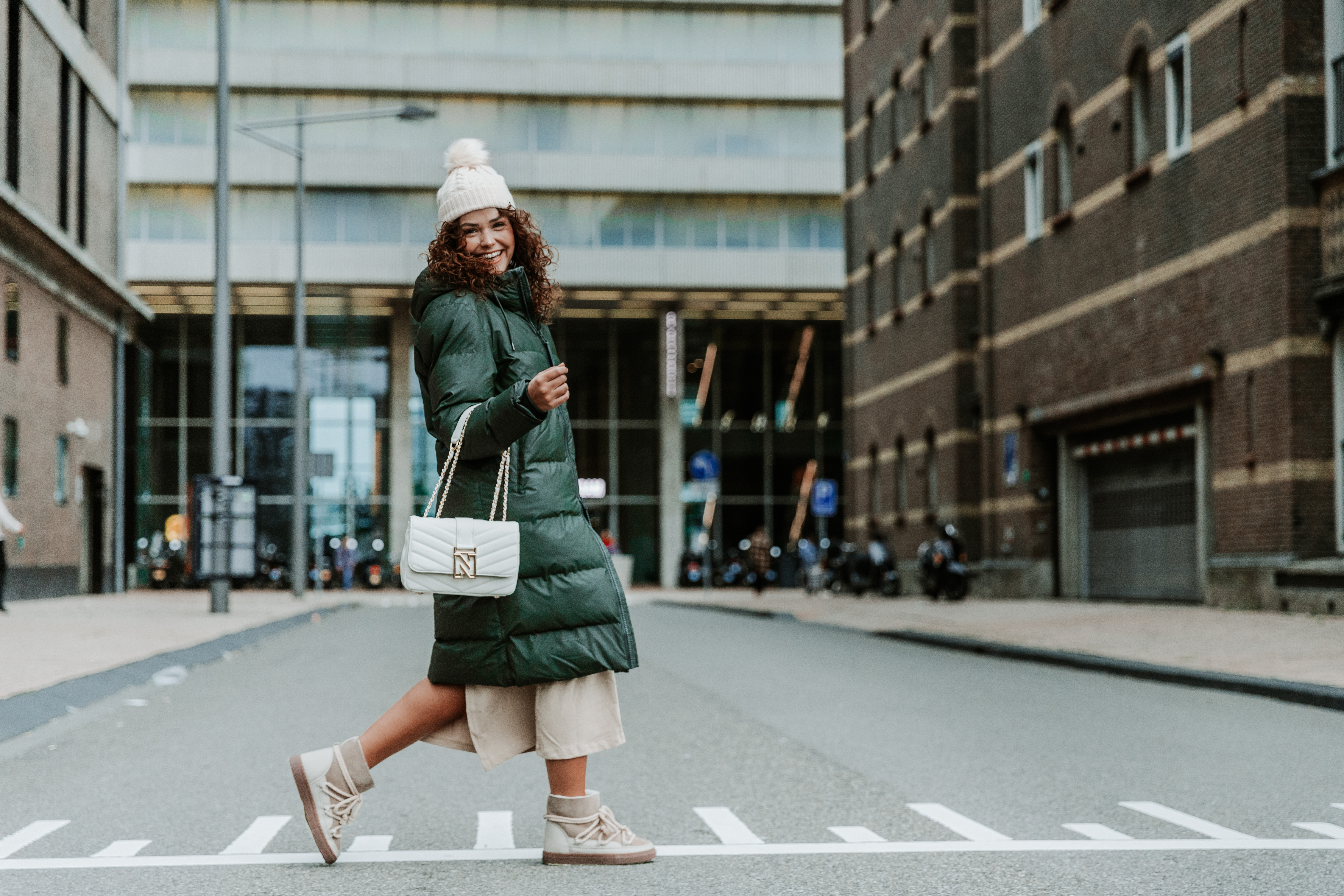 Nikkie crossbody tas wit winter 22/23 bij Duifhuizen