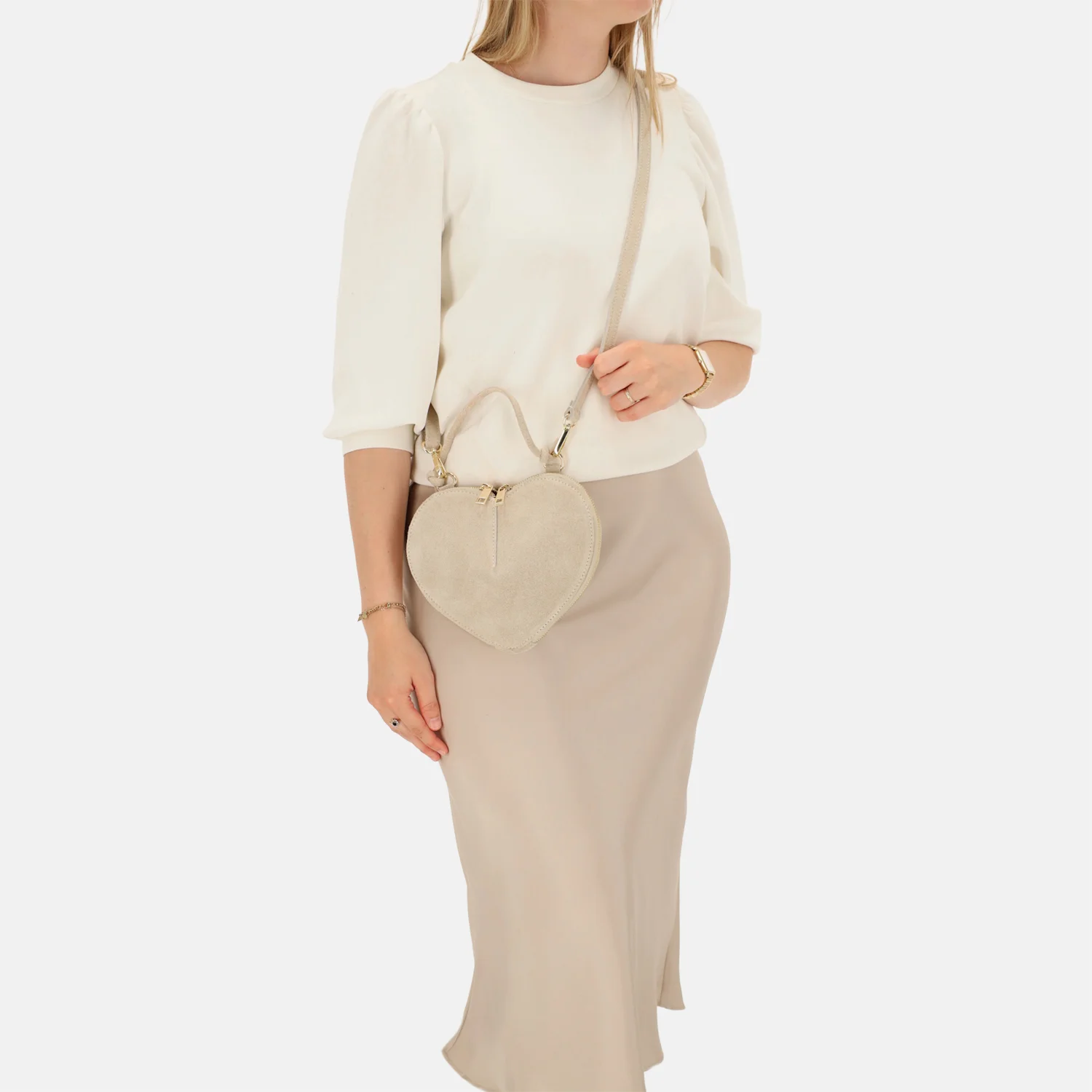 Charm London clutch suede beige bij Duifhuizen
