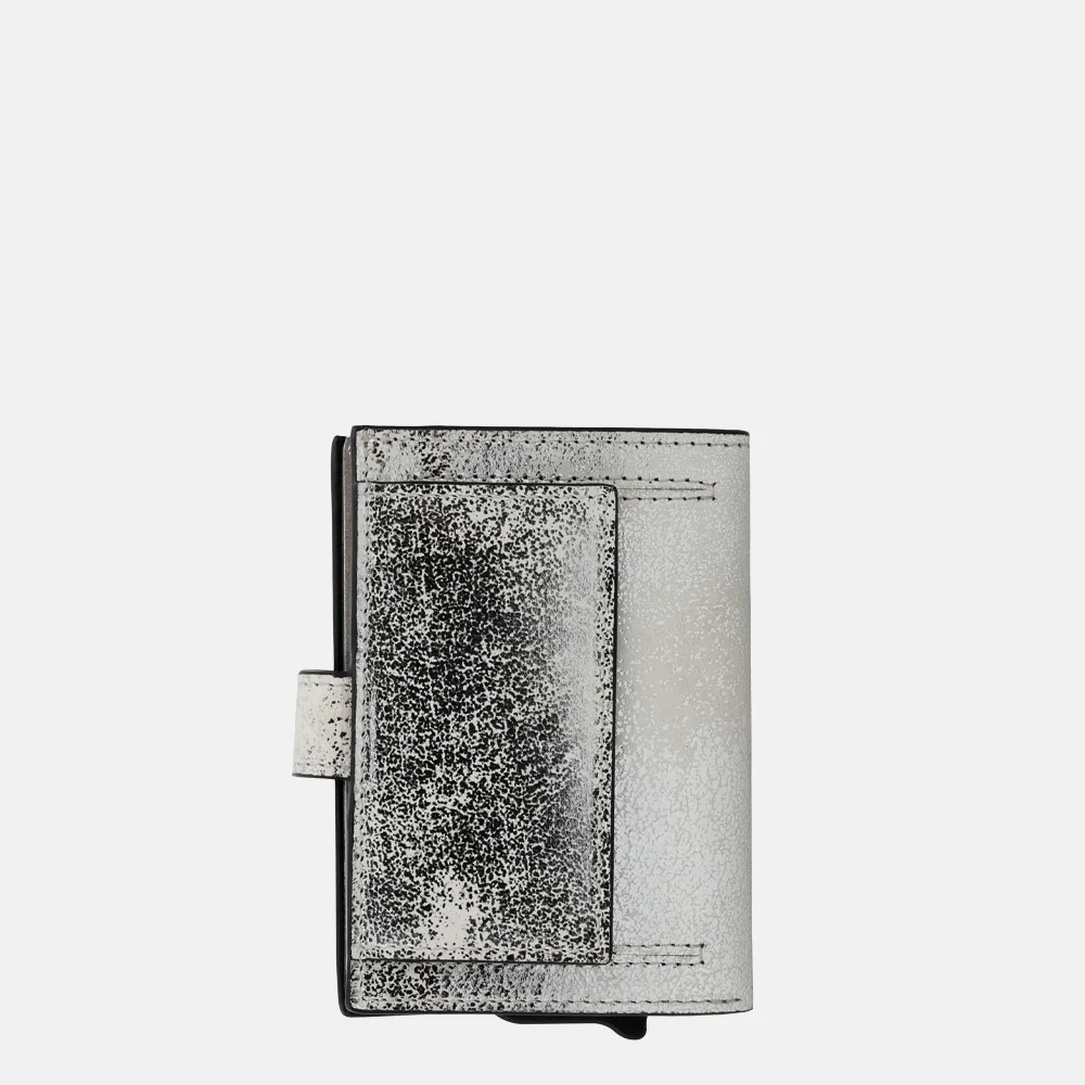 Charm London Metallic pasjeshouder zilver bij Duifhuizen