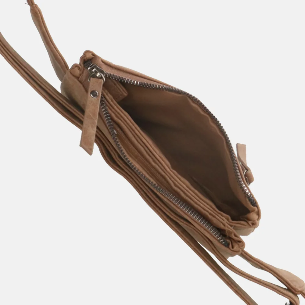 Enrico Benetti Zoë heuptas camel bij Duifhuizen