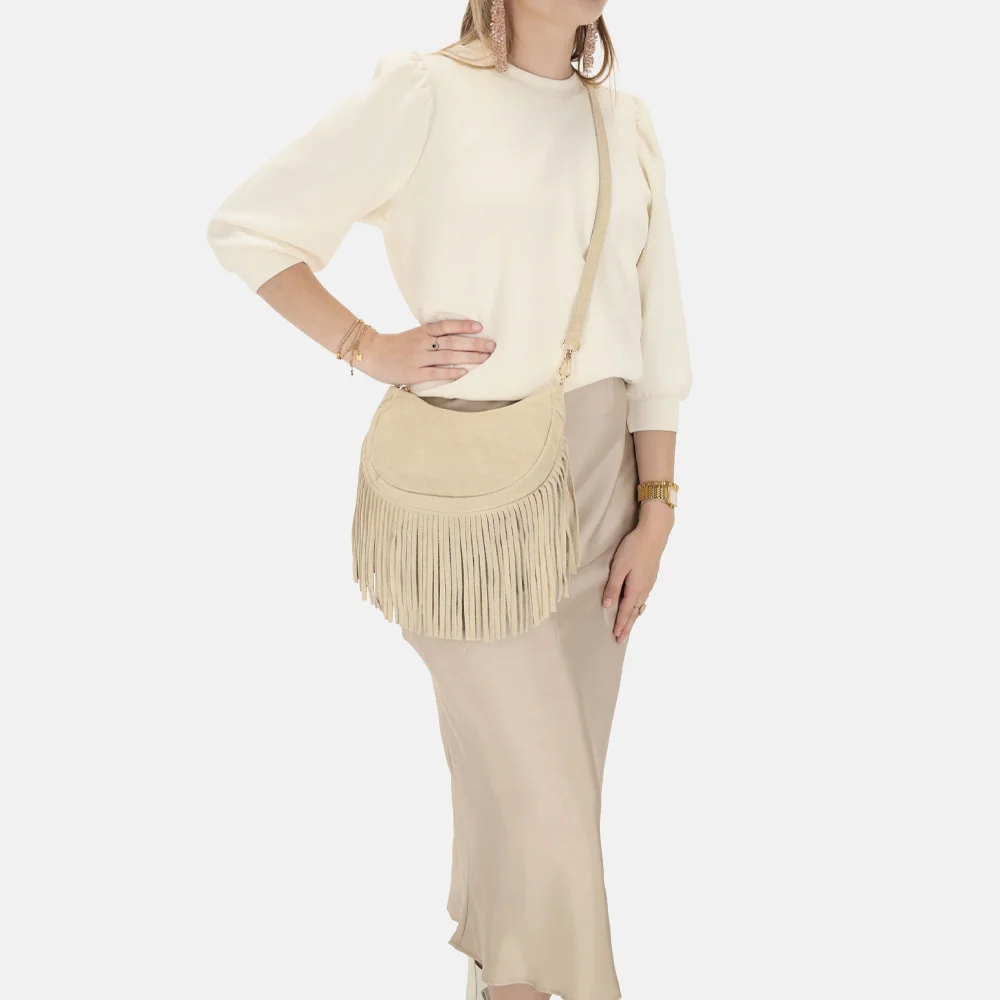 Charm London suède crossbody tas S franjes zand bij Duifhuizen