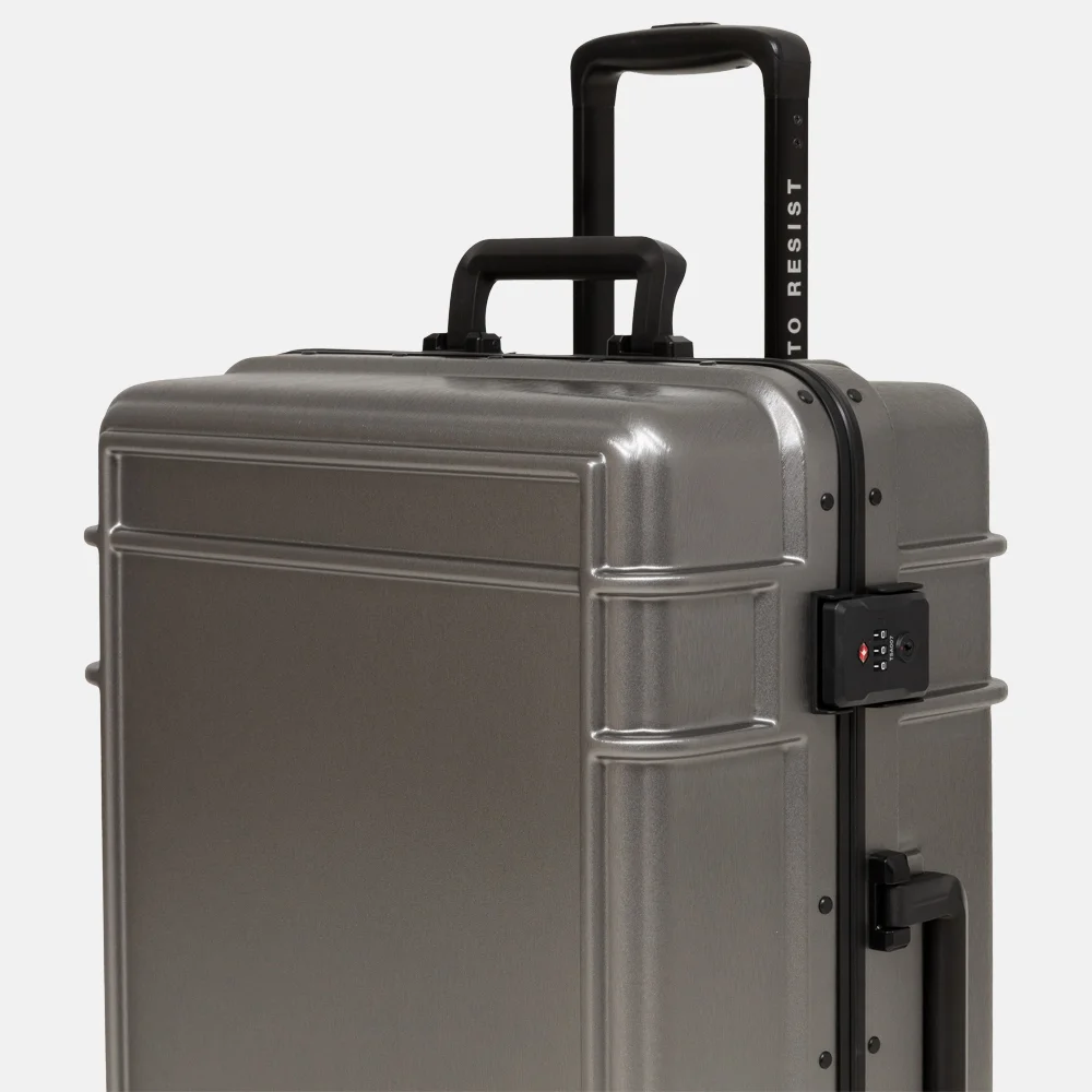 Eastpak Resist'R reiskoffer 78 cm brushed metal bij Duifhuizen