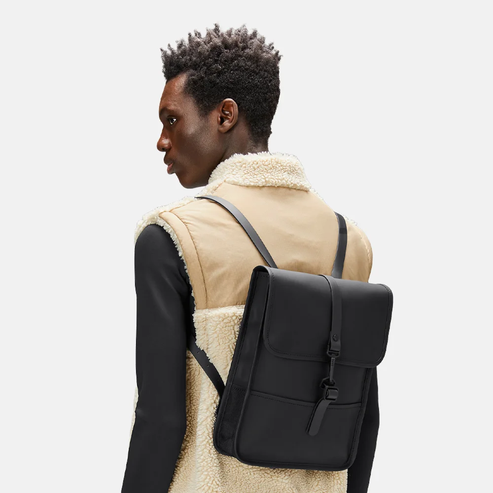 Rains Mini Backpack rugzak 13 inch black bij Duifhuizen