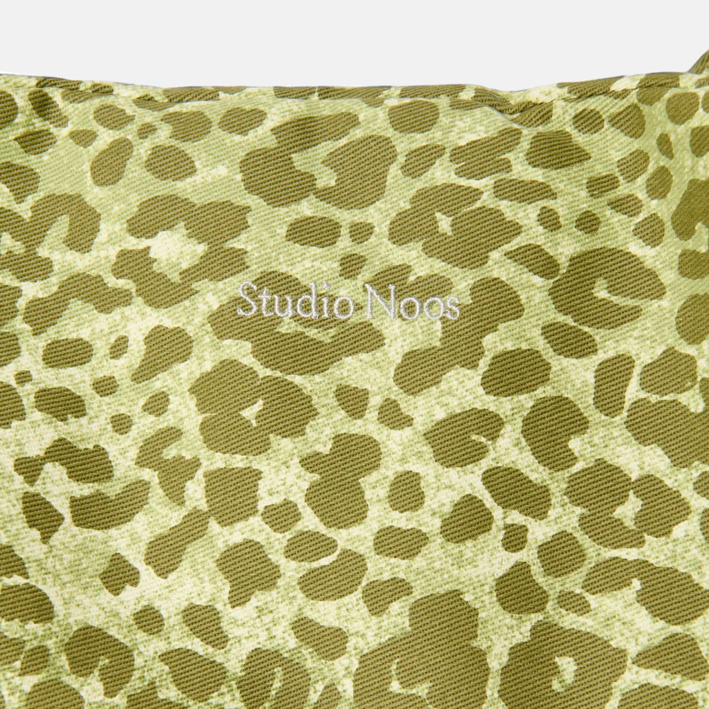 Studio Noos Cotton twill mom bag shopper green leopard bij Duifhuizen