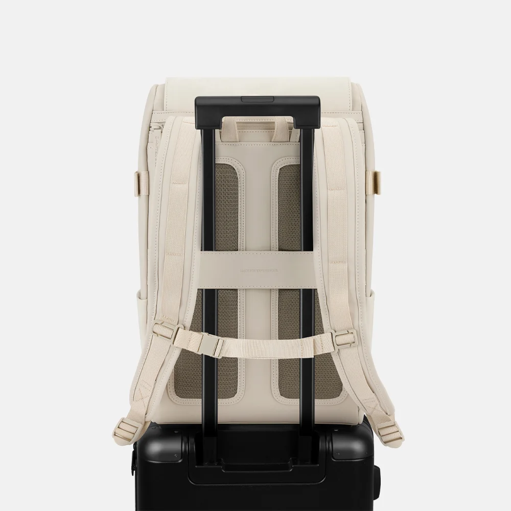 Kapten & Son Bali laptoprugzak 15 inch sandstone bij Duifhuizen
