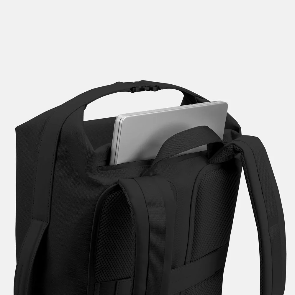 Kapten & Son Osby rugzak 16 inch all black bij Duifhuizen