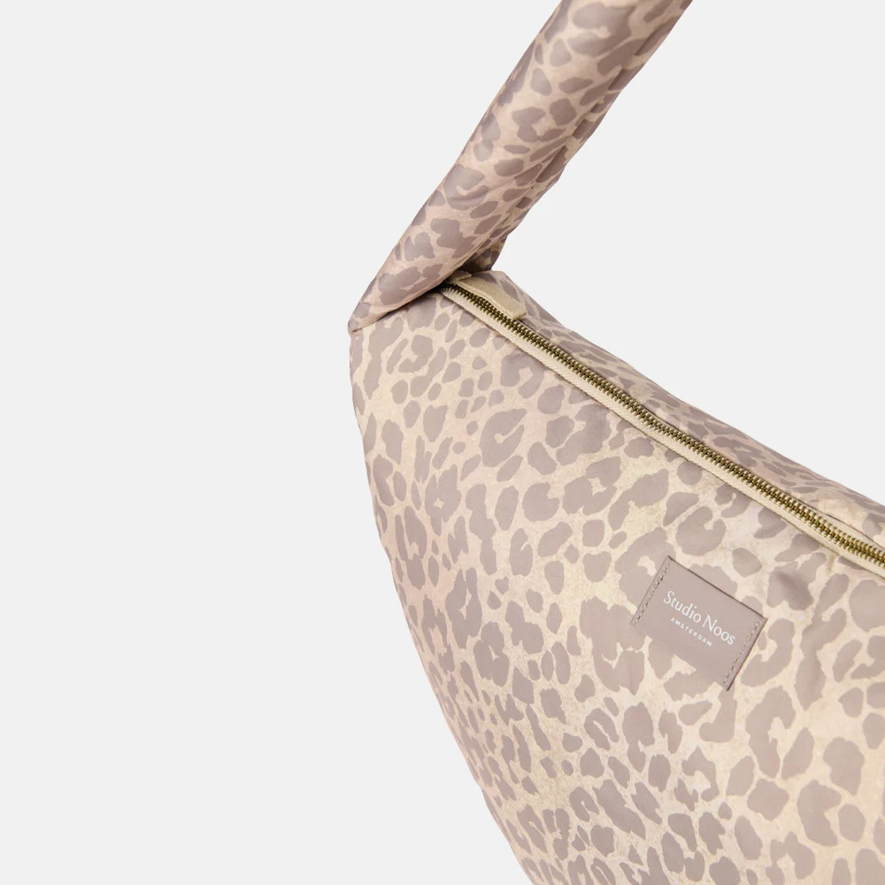 Studio Noos Puffy crossbody tas beige leopard bij Duifhuizen