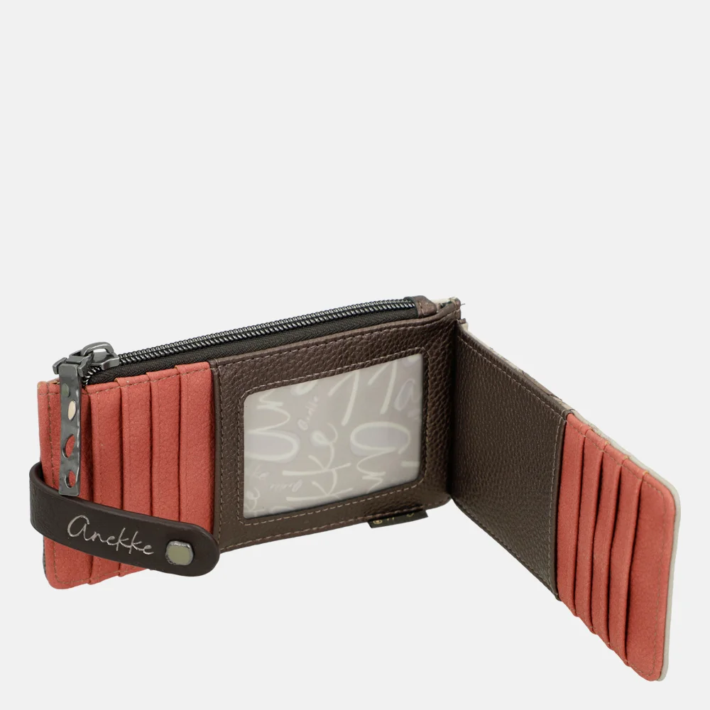 Anekke Muse pasjeshouder multi bij Duifhuizen