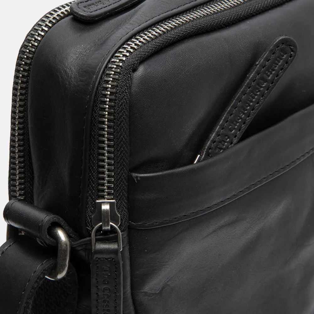 Chesterfield Alva schoudertas black bij Duifhuizen