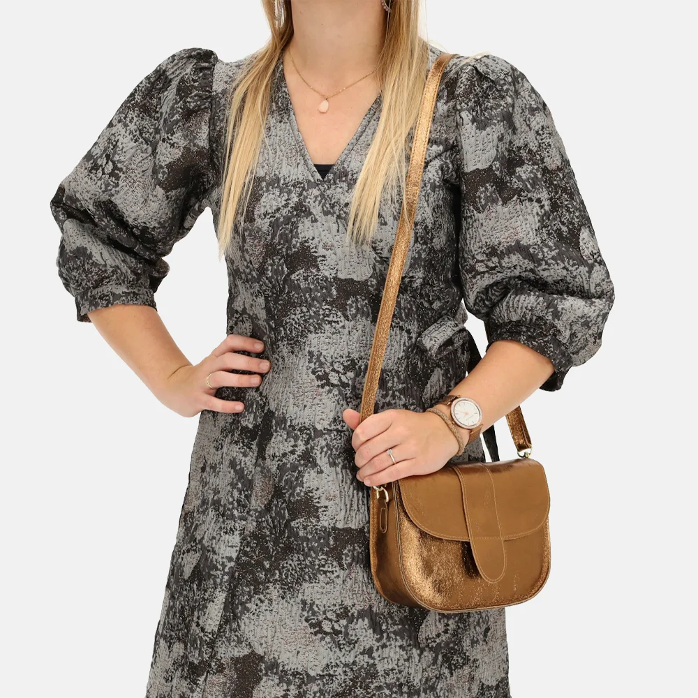 Charm London metallic crossbody tas brons bij Duifhuizen