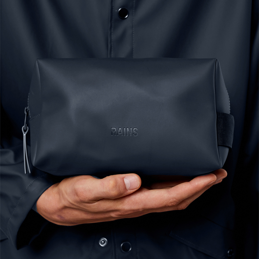 Rains Wash Bag toilettas S navy bij Duifhuizen