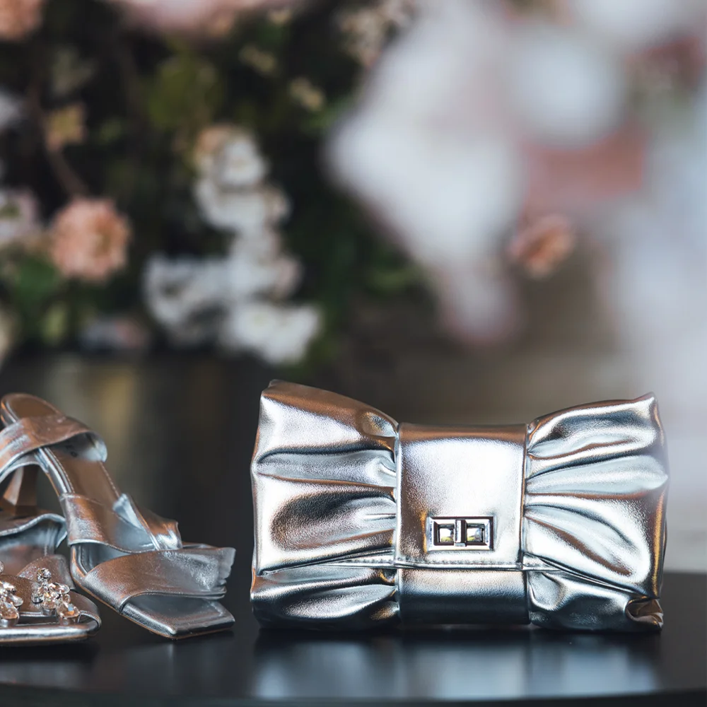 Firenze strik clutch silver bij Duifhuizen