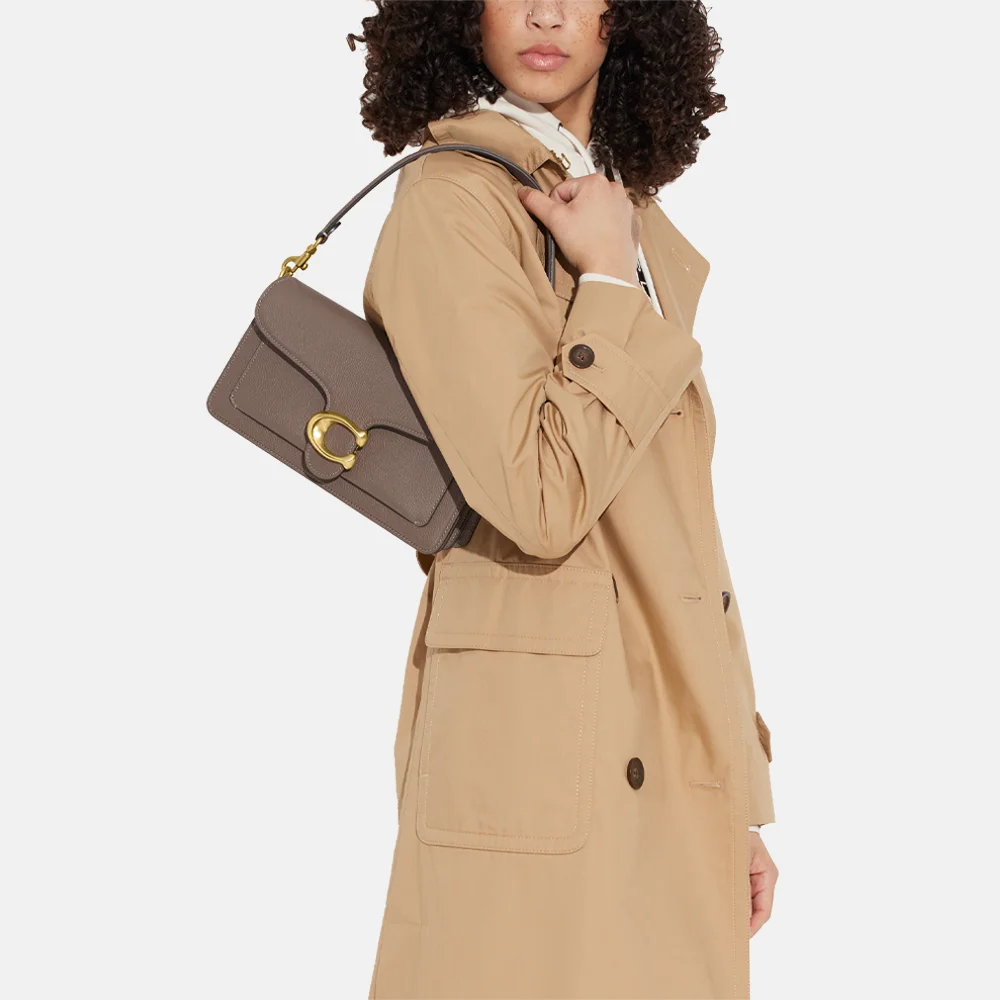 Coach Tabby schoudertas 26' dark stone bij Duifhuizen