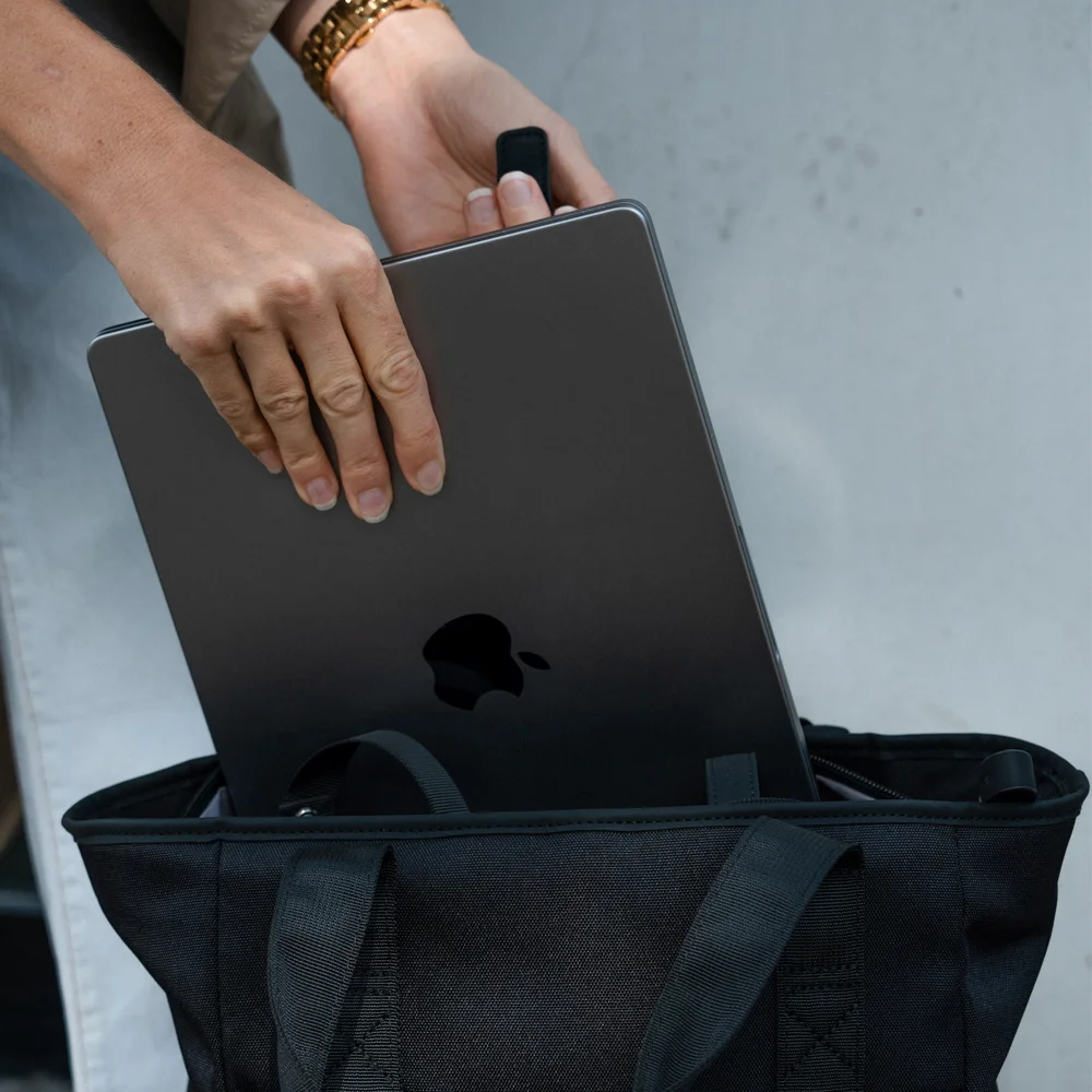 Kapten & Son Lindby rugzak 14 inch all black bij Duifhuizen