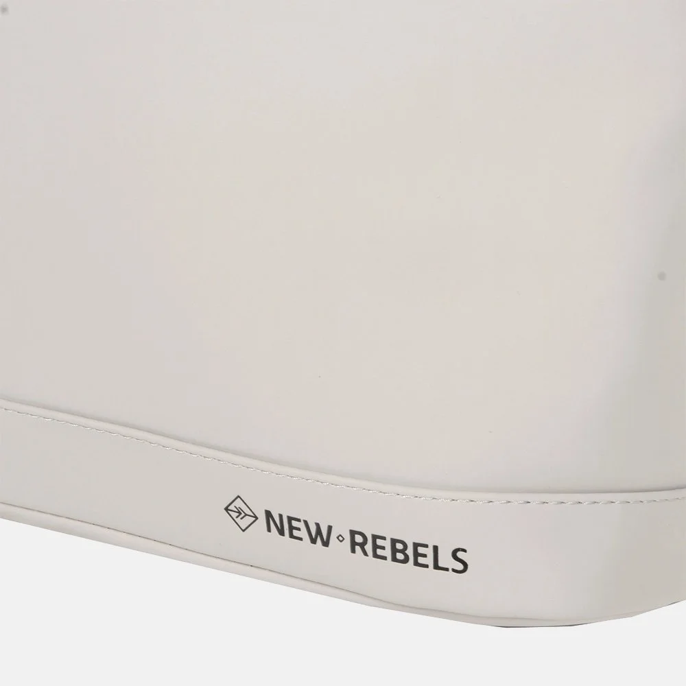 New Rebels Daley Flap rugzak fel beige bij Duifhuizen