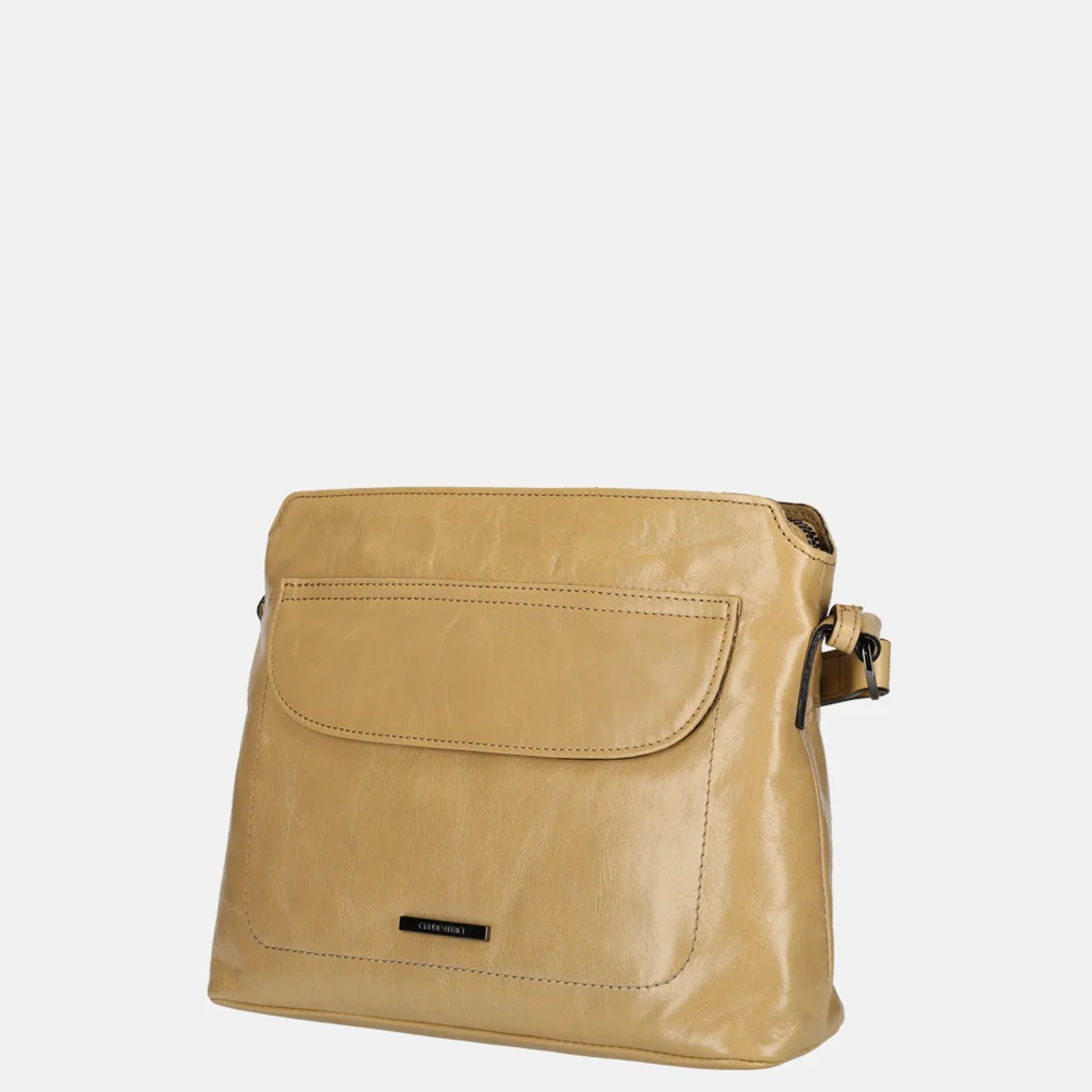 Claudio Ferrici handtas camel bij Duifhuizen