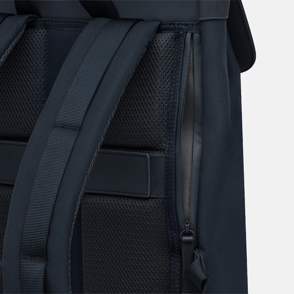 Kapten & Son Fyn Pro rugzak 15 inch navy blue bij Duifhuizen