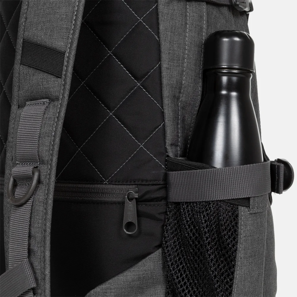 Eastpak Gerys rugzak 16 inch black denim bij Duifhuizen