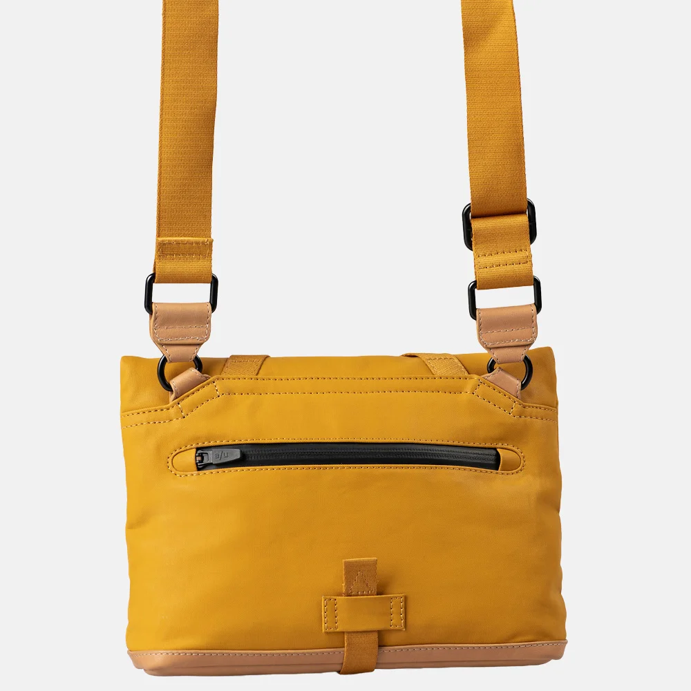 Aunts and Uncles Yao rolltop crossbody tas amber bij Duifhuizen